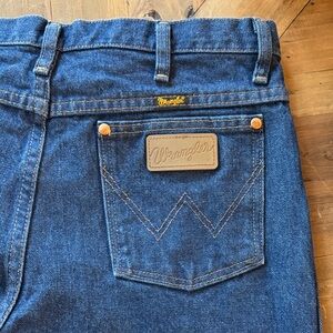 Wrangler Men's Classic Indigo Jeans